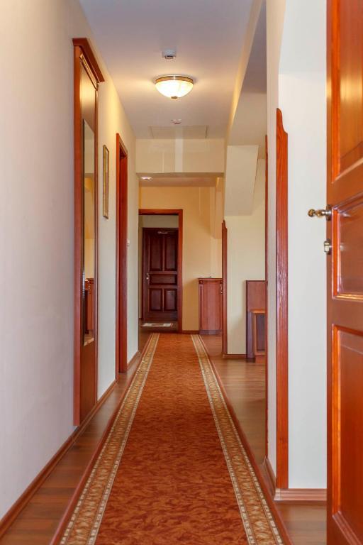 Pannon Hotel Bejelentkezes 20 Oraig, Check-In Until 20 O'Clock, Einchecken Bis 20 Uhr 莫哈奇 外观 照片