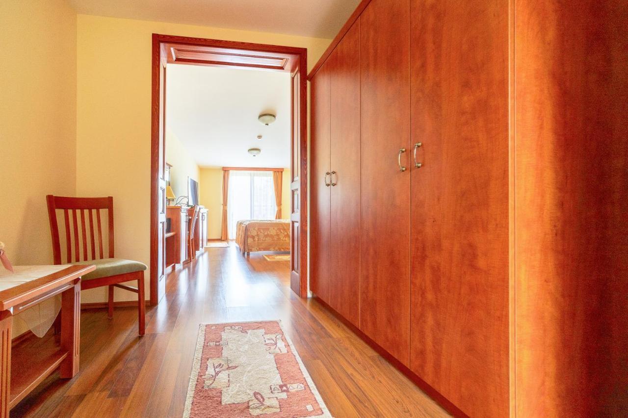 Pannon Hotel Bejelentkezes 20 Oraig, Check-In Until 20 O'Clock, Einchecken Bis 20 Uhr 莫哈奇 外观 照片