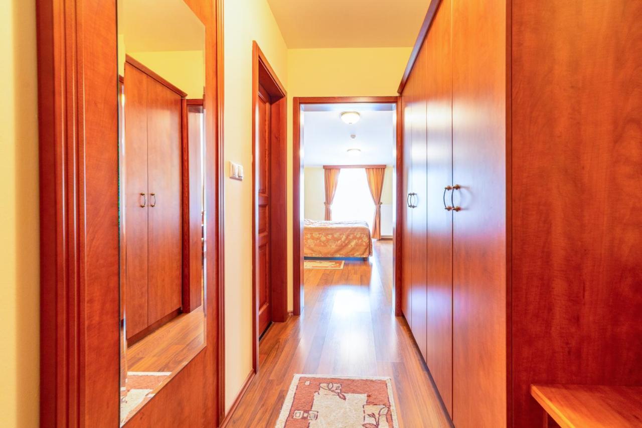 Pannon Hotel Bejelentkezes 20 Oraig, Check-In Until 20 O'Clock, Einchecken Bis 20 Uhr 莫哈奇 外观 照片