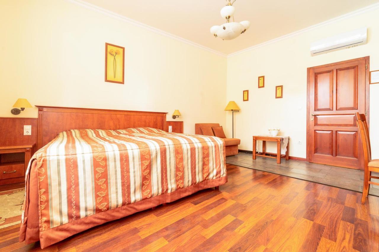 Pannon Hotel Bejelentkezes 20 Oraig, Check-In Until 20 O'Clock, Einchecken Bis 20 Uhr 莫哈奇 外观 照片